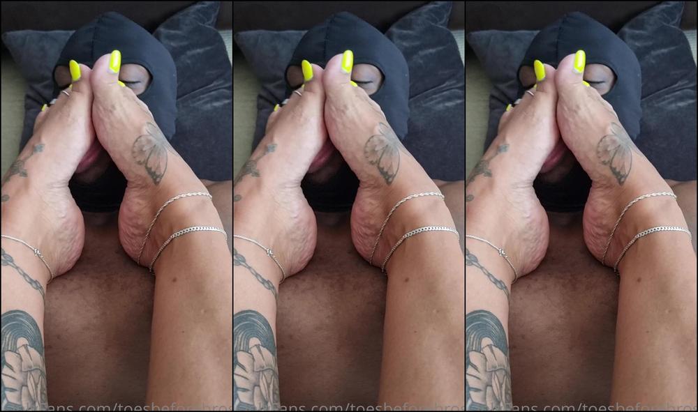 Toesbeforebros Final Clip From This Session With Madsoles Who Needs A Rug When She Can Just Use Me Ins