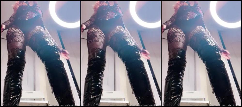 Snowpriness Onlyfans Getting Under My Heels Today