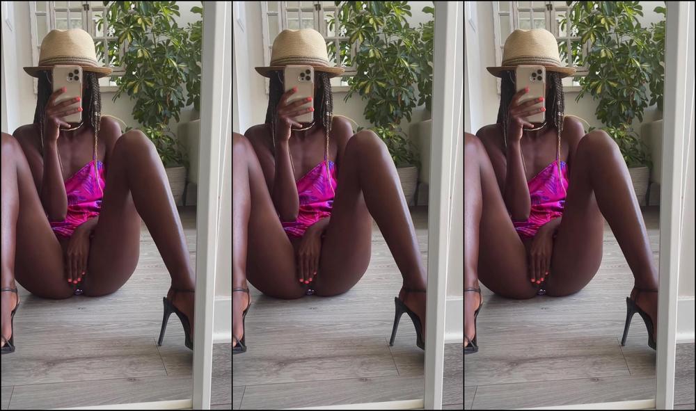 Sexmeat 2463657295 05 22 2022 I Love Giving My Pussy A Good Rub Before I Go Out