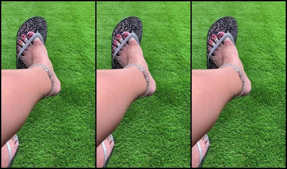 Killersexyfeets Nicknamed Killerkell Onlyfans New Flip Flops On While I Have A Glass Of Red Wine Are You Getting Hot N Bothered