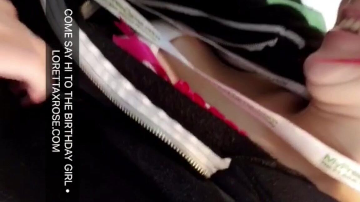 Booty Shaking, GFE, Non-Nude, Twerk, White Booty softerroses avn las vegas 2017 vlog ManyVids