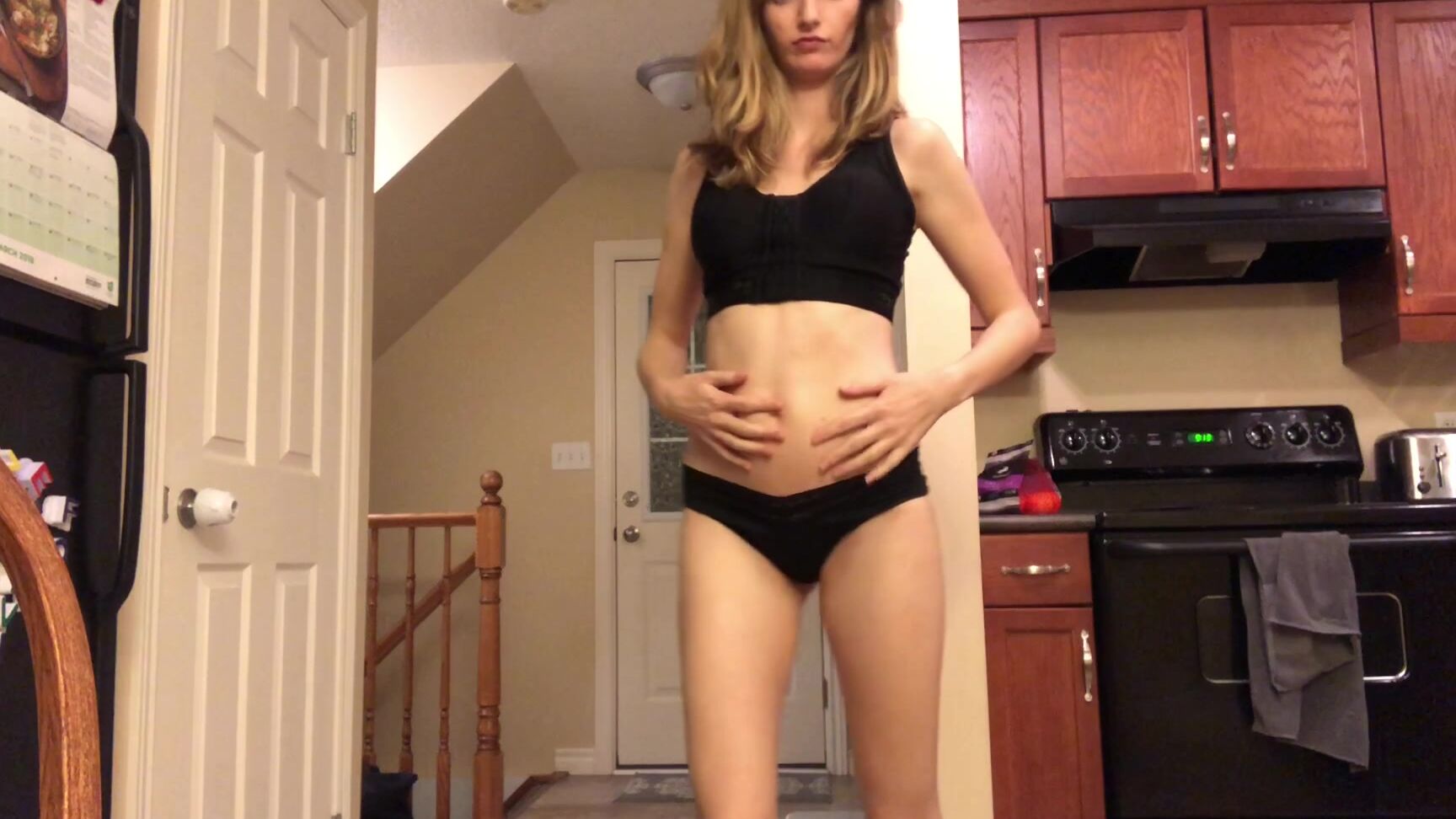 Xoarielxo Reverse Strip