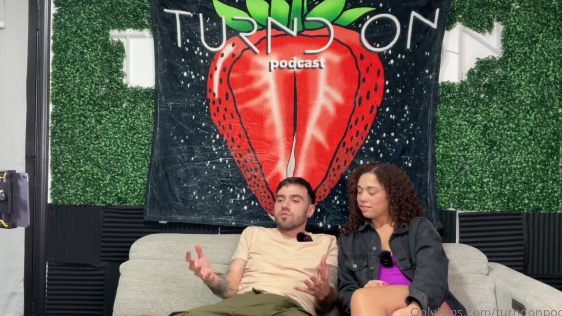 Turndonpodcast New Podcast With Nade And Willow Love Having