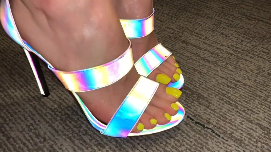 Vixenarches Onlyfans I Just Realized I Never Uploaded The Full Version Of This Video Here You May Have Seen It If You