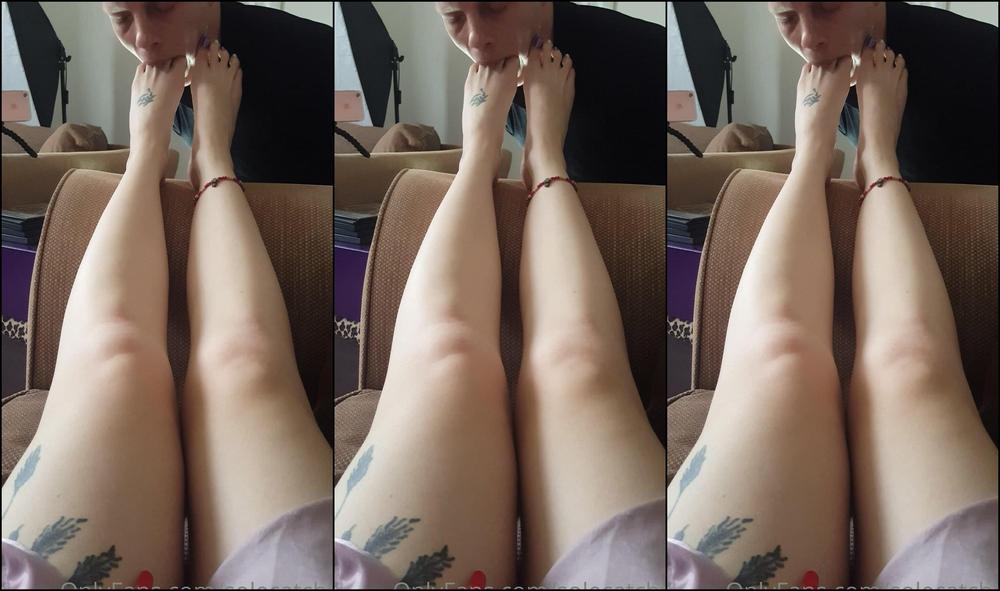 solecatcher-22-10-2020-1123075016-i-can-t-get-enough-of-her-pretty-pedicured-toes