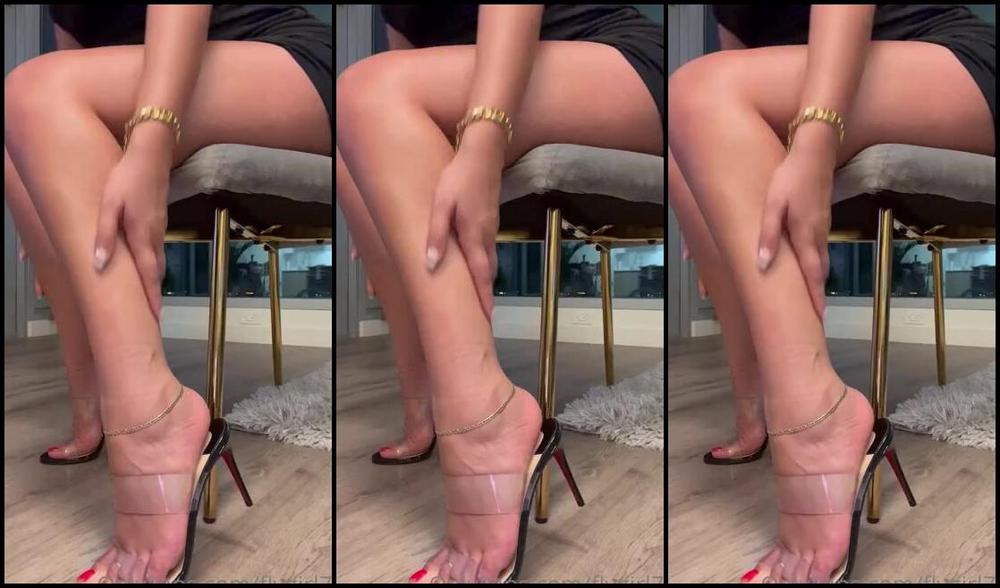 Fly Girl Nicknamed Flygirl76 10 01 2022 Onlyfans Video Showing You Guys My Newest Louboutins That Im Obsessed With