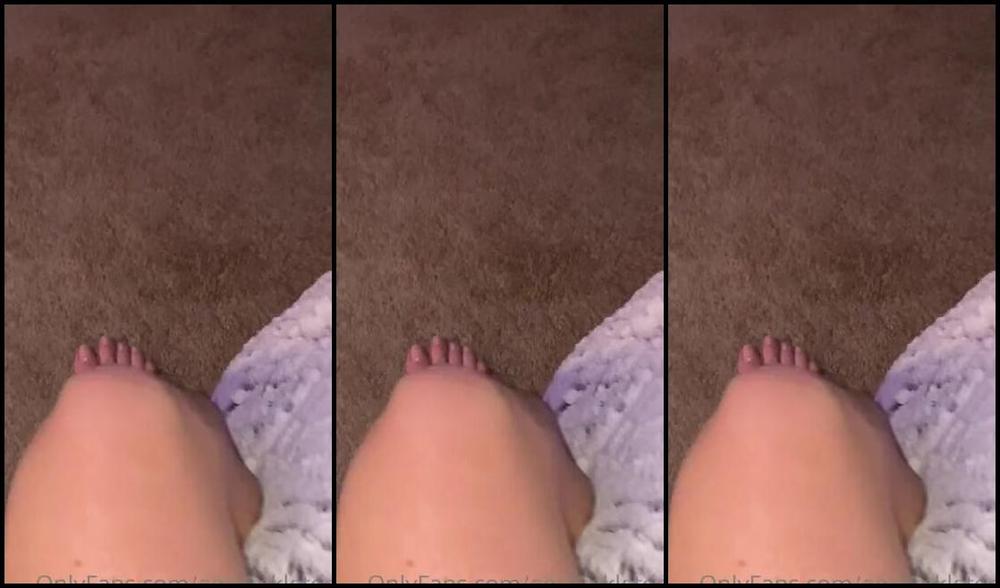 Waifu Jess Nicknamed Waifufeetmilkog Onlyfans Admiring My Beautiful Feet Before Bed How Was Everyone S Day Who Wants Oil Content