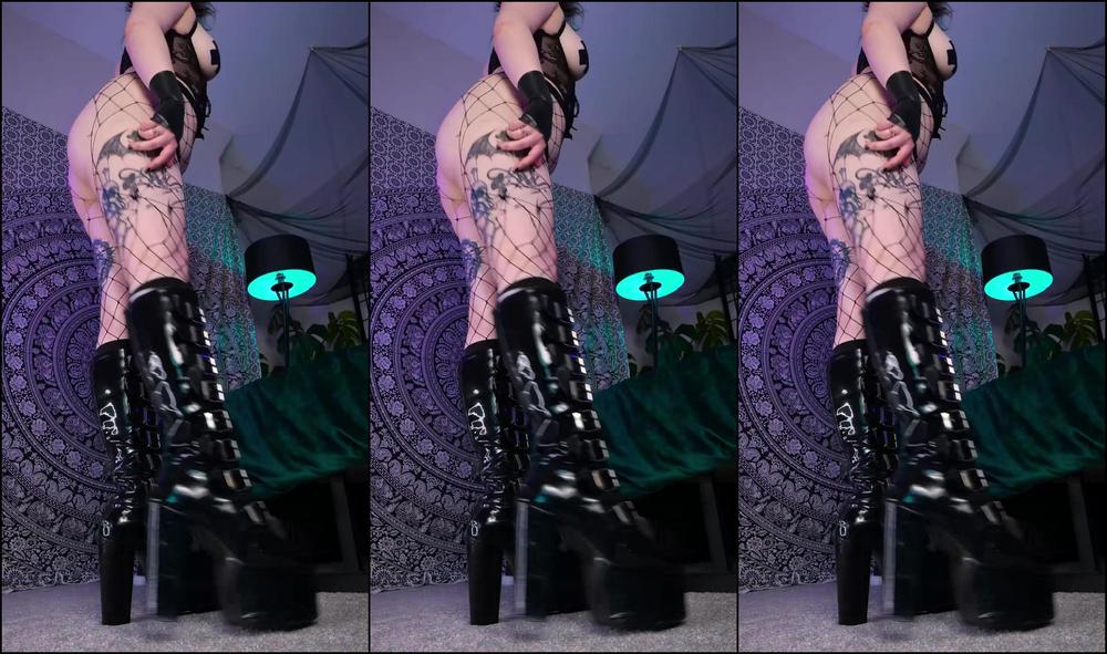 Aestra Azure 541305365 worship me in my shiny goth boots Fetish