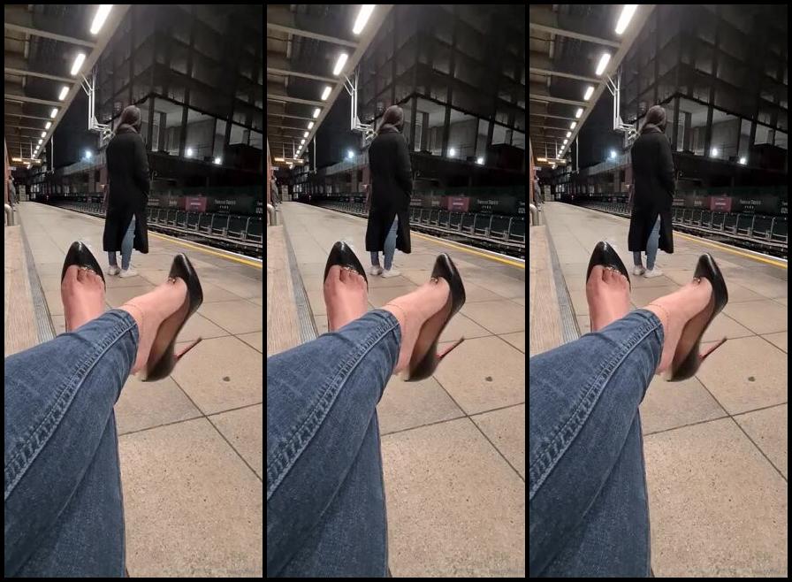 Feetbysherri Onlyfans Had A Few Voyeurs Watching My Shoe Dangling