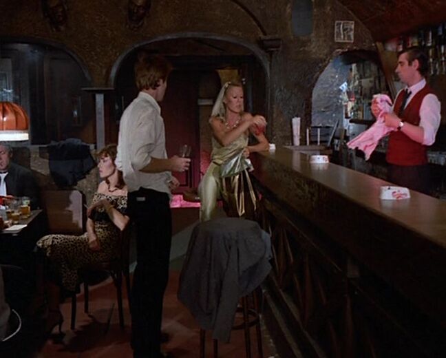 "Mix" Feature, Oral Sex, All Sex Petites culottes chaudes et mouillées Alpha France (