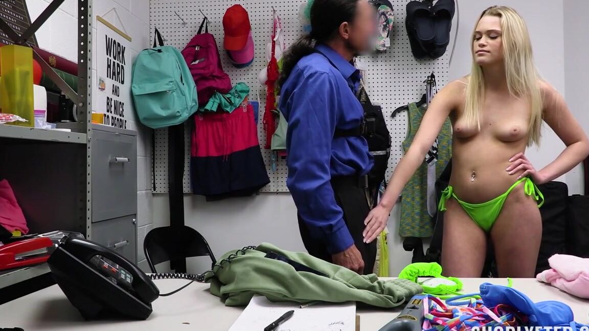 Blonde, Gonzo, Facial, Natural Tits, Straight, Blowjob, Bikini Chloe Rose - Case No. 7906234 - The Bikini Model Thief SiteRip