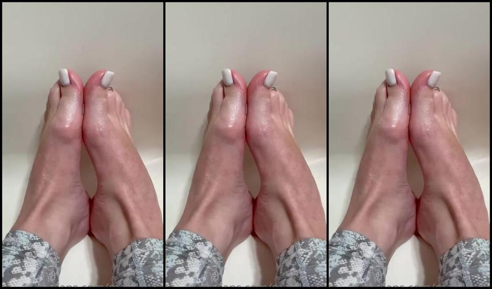 Goddess Mads Nicknamed Mad4Soles Onlyfans These Arches Are Just Divine Imagine How They D Taste While Youre Running Your Tongue Up Down