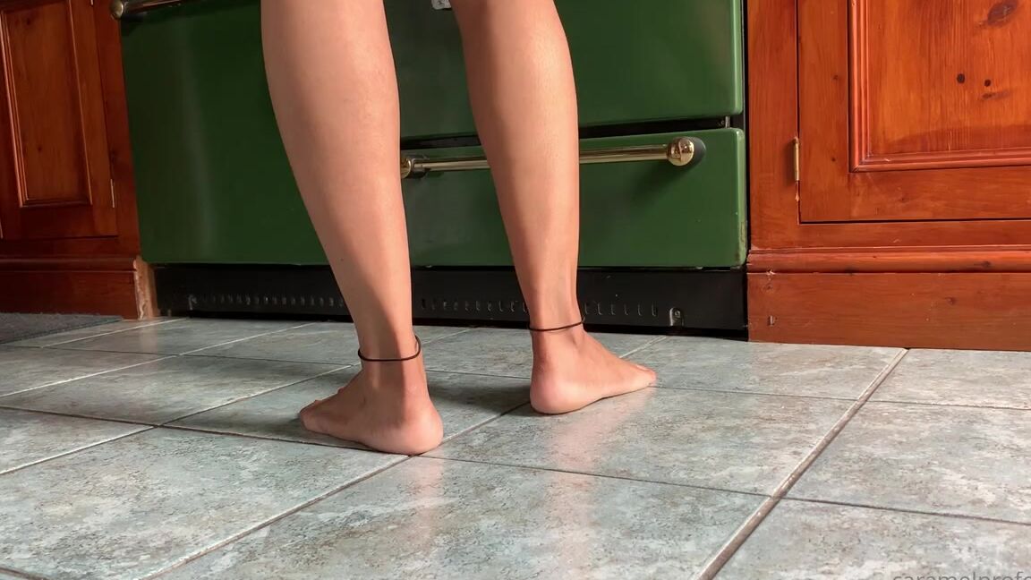 Puja Nicknamed Caramelprofessor Onlyfans Good Morning I Always Need A Good Stretch In The Mornings Especially In This Gorgeous Weather