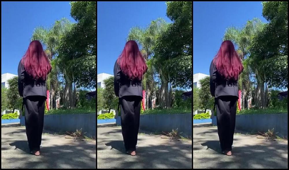 Erika Keylla Nicknamed Kellfemdom 04 26 2023 Onlyfans Video Stretching And Seducing Everyone In The Park With My Little Karateka Feet