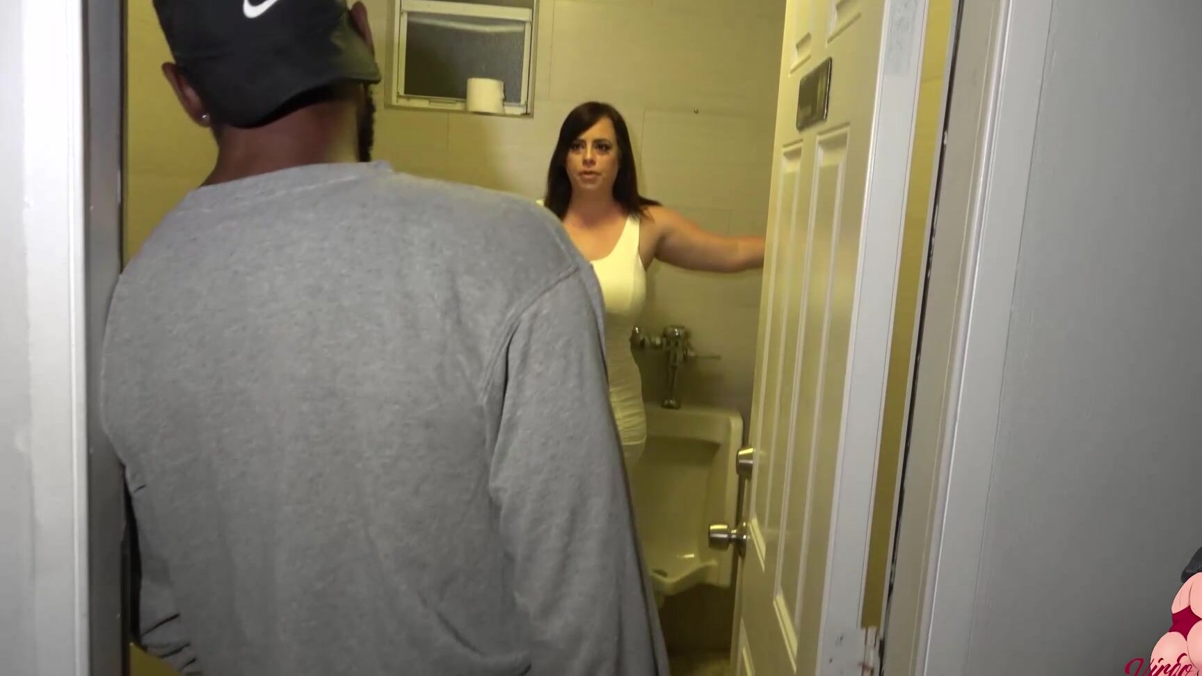 BBC,Threesome,Interracial,PAWG,Big Ass virgo peridot virgo peridot n queen rouge bbc bathroom ManyVids