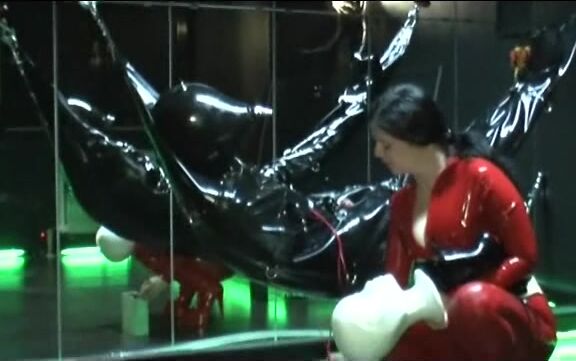 Gasmask, Bizzare, Latex, Bondage, Femdome Lady Isis - Rubber Mumification SiteRip