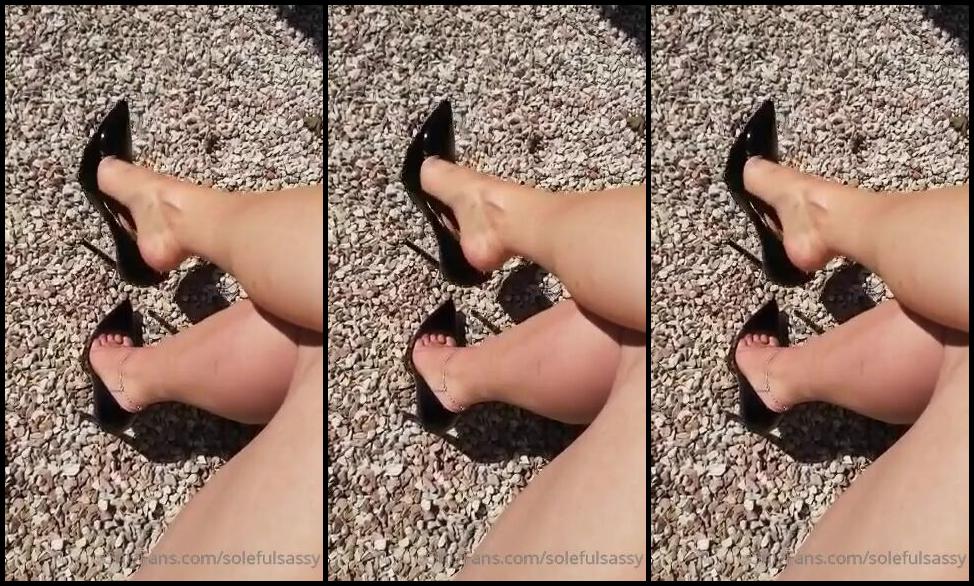 Solefulsassy Onlyfans Dangle In Heels Long Legs And Toes To Worship