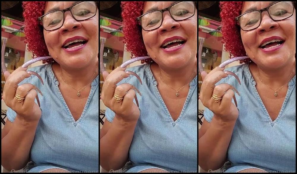 Meryann Aka Solesqueenrd Onlyfans Enjoying Life Time For A Good Coffee With My Niece Feetchocolat Puerto Plata Umbrella Street