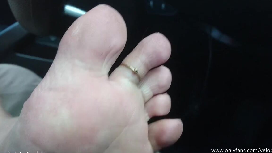 Punjabi Goddess Nicknamed Velocity04 07 28 2018 Onlyfans Video Red Thong Sandals