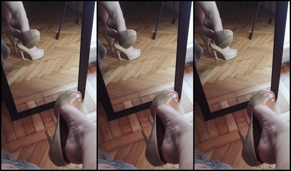 Alyssa Ford Nicknamed Alyssaford Chill Onlyfans Stop And Stare M