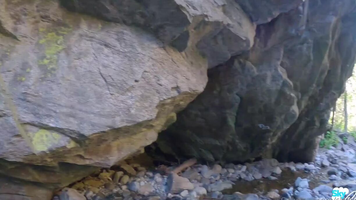 skypierce-17-10-2020-1092285268-naughty-hikes-whos-in-i-take-you-on-this-adventure-flashing-you-every-chance-i-can-play