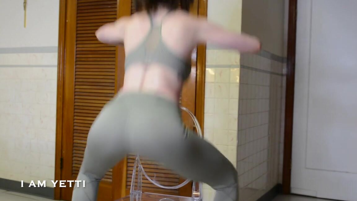 Iamyetti Bimbo Slut Trainer