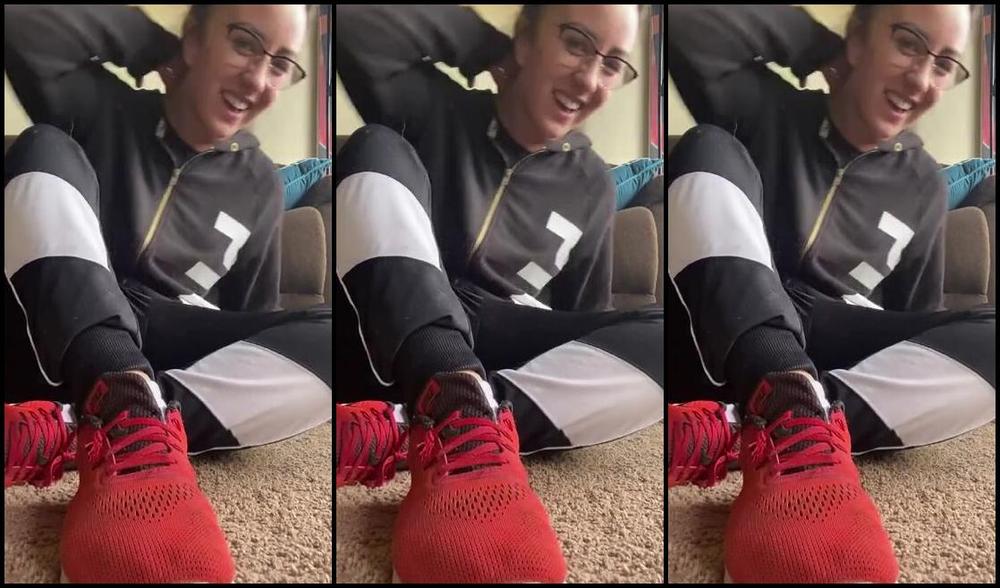 Capri Nicknamed Capritoes Onlyfans I Just Went For A Run To Make My Socks Smelly And Sweaty One Of These Pairs Are For Sale The Snea