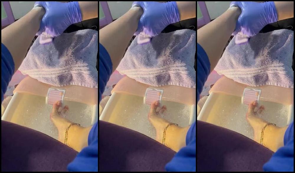 Footprincessx1 Nicknamed Footprincessx1 Onlyfans Guess The Color 4