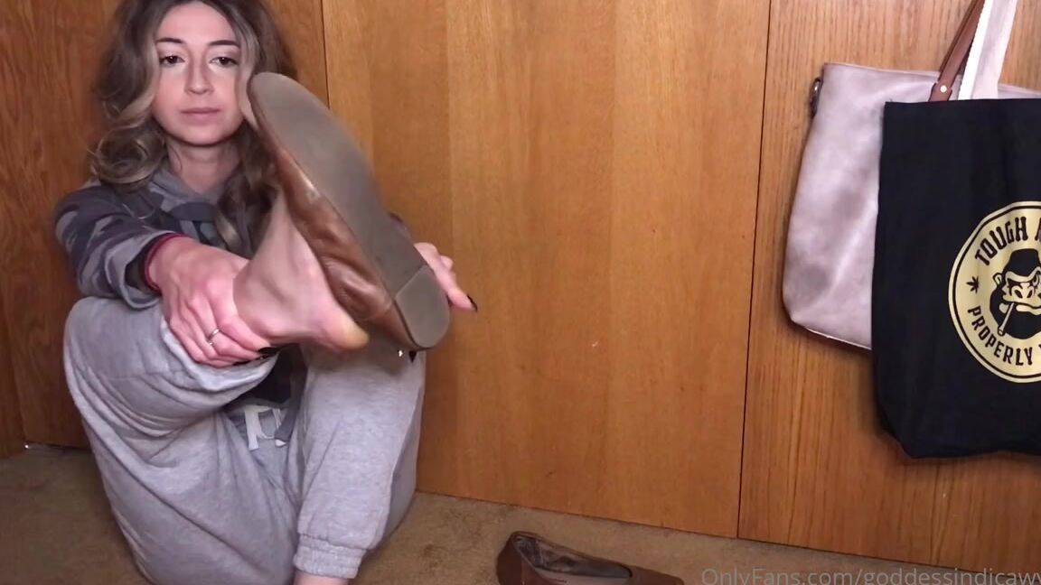 Goddess Indica Wynter Nicknamed Goddessindicawynter 07 08 2022 Onlyfans Video Hi Footboy I Just Got Home From Yoga