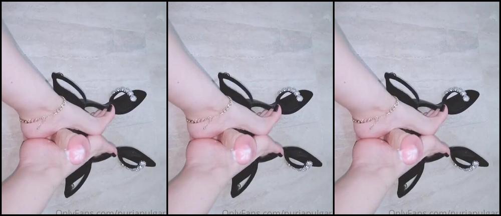 Feetvampire Nicknamed Feetvampire Onlyfans Uas Negras Y Dildo Black Nails And Dildo