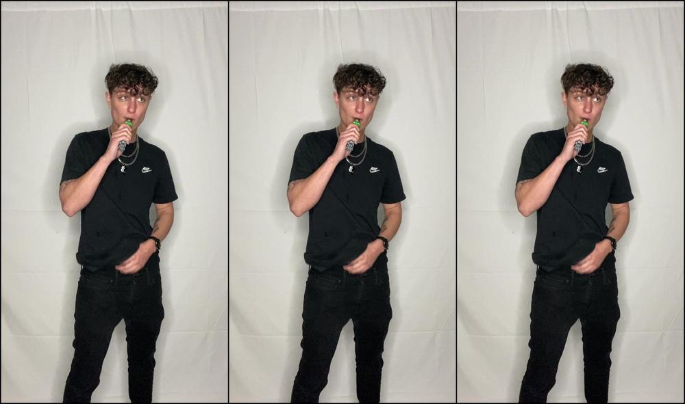 indicaflower-10-02-2021-2028881213-this-is-what-we-re-doing-when-we-sneak-off-at-parties-or-anywhere-lol