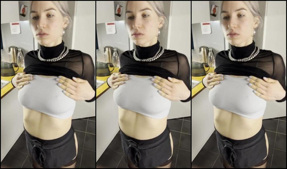 Toussik Maid in stockings just wanted to water the plants, ended up squirting all over his cock Pornhub