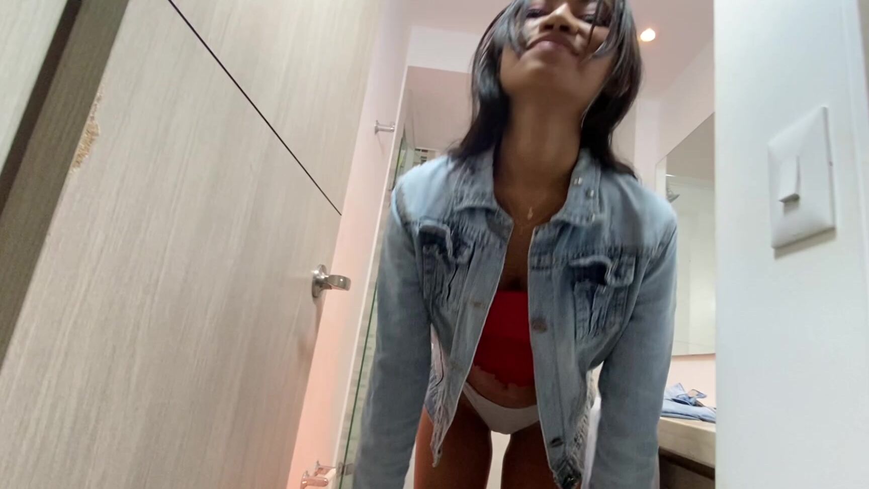 "zuleyka basil" home, jeansfetish, jeanspantswetting, latina, pee, shortshorts, wetandmessy, wetlook WET JEANS IN MY HOME Manyvids