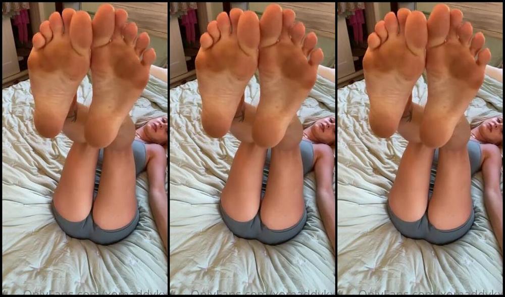 Goddess Kaylee Aka Xomaddykxo Onlyfans Pov You Re An Alpha That Brings Me Back To Your Place After The Barp