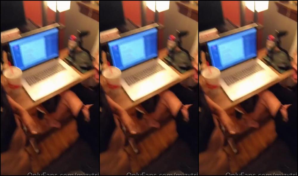 Mizxtrix 2696256915 11 27 2022 New Content Coming Up Soon The Cammers Life 247 Porn Content Creators Very Lil Sleep