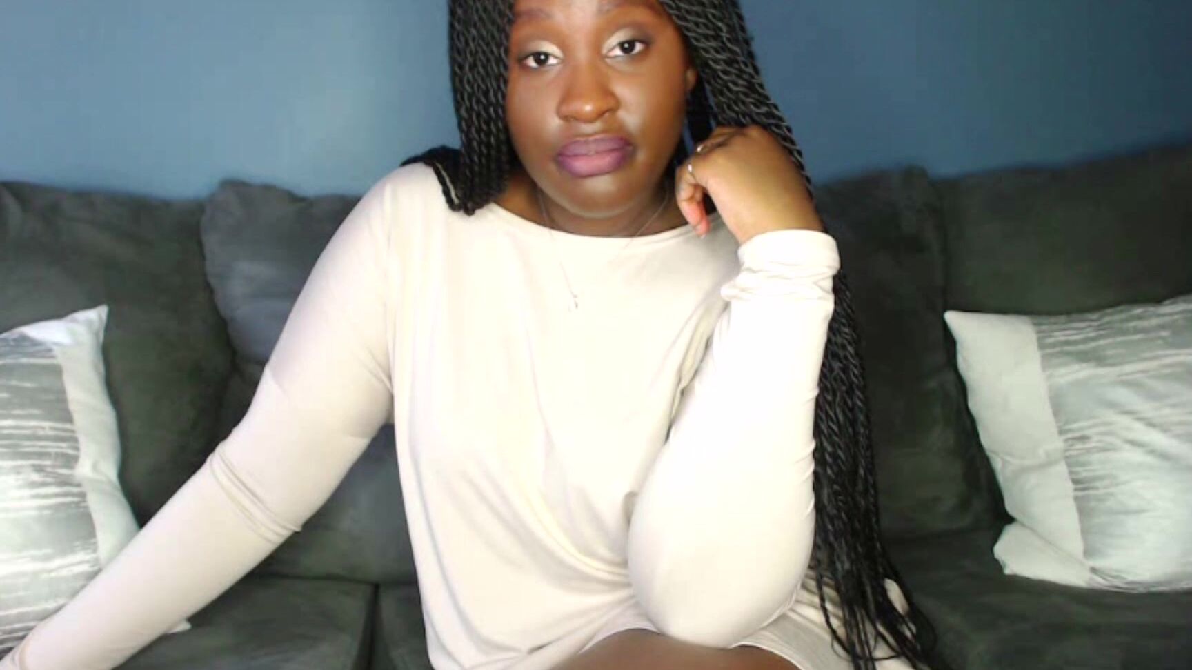 "UnfriendlyBlckHottie" arrogant woman, ebony goddess, humiliation, money fetish, verbal humiliation your Job Sucks manyvids