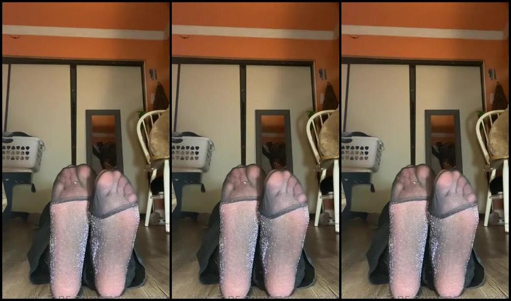 Mercurysoles Onlyfans Are You Watching Me Stretch Haha 1