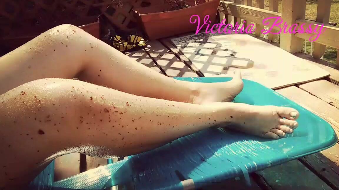 Victoria Brassy Oily Legs Outside
