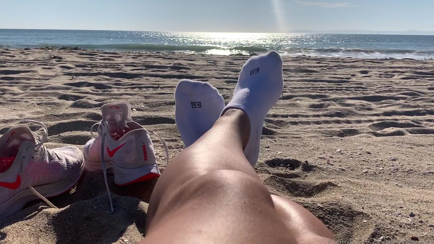 Tinygypsyfeet It S A Beautiful Day In The Neighborhood