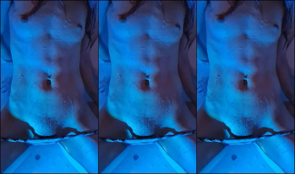 nikasti-24-02-2021-2040126773-i-have-fun-in-the-jacuzzi-oh-these-wet-panties-on-me-i-like-pouring-water-on-my-tits-and