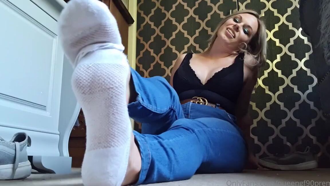 The Foot Queen Of England Aka Queengf90Premium Onlyfans Video 451