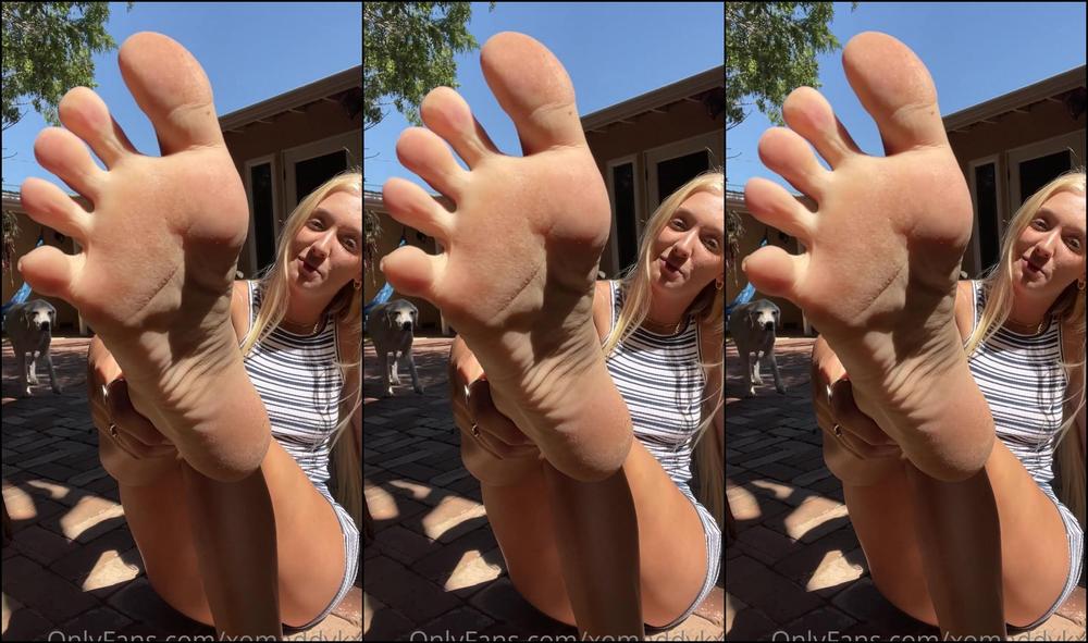 Xomaddykxo Come Along And Watch Me Play In The Dirt With My Bare Feet Love Being A Fairy Quee