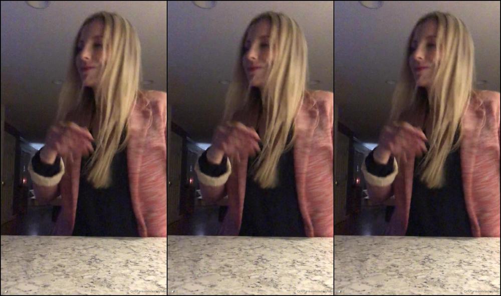 ashleyfires-04-10-2019-67536954-fat-elvis-forever-baby-fun-fact-this-song-i-used-to-strip-to-at-the-end-of-the