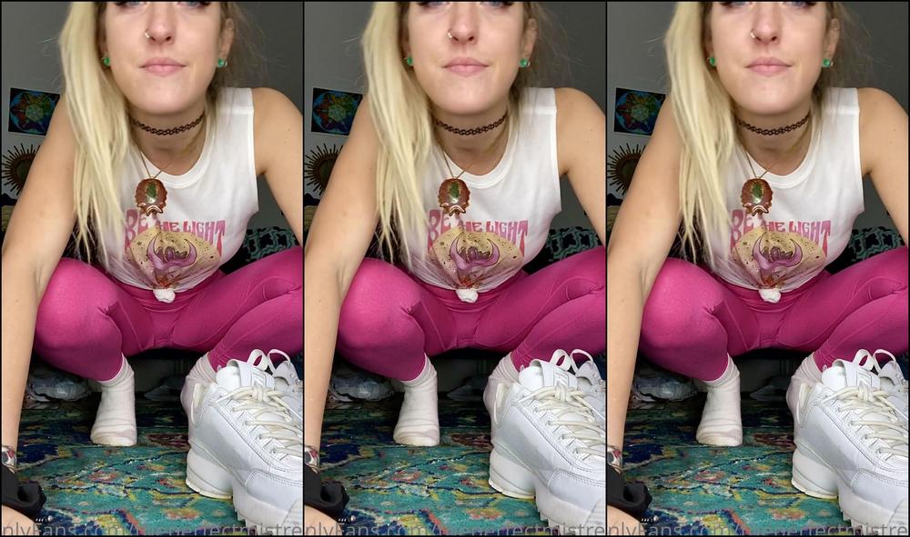 Theperfectmistress Just Got Home From The Gym Watch Me Take Off These Sweaty Smelly Socks