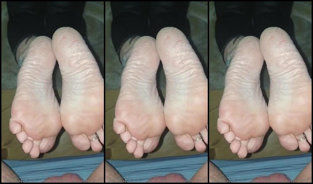 Maddison Spoilt Nicknamed Maddisonspoilt Onlyfans He Just Loves Jerking Over My Dry Soles