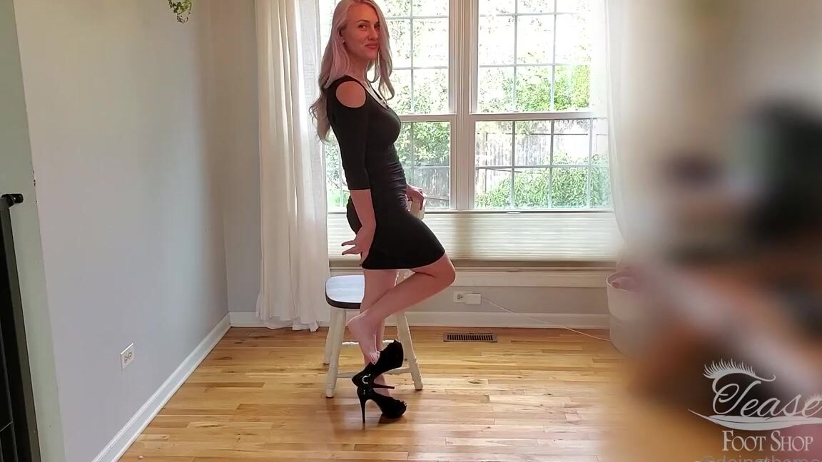 Dmostest Nicknamed Doingthemostest Onlyfans Heels And Of Course Some Bare Feet A Fun Request The Scar Is From The