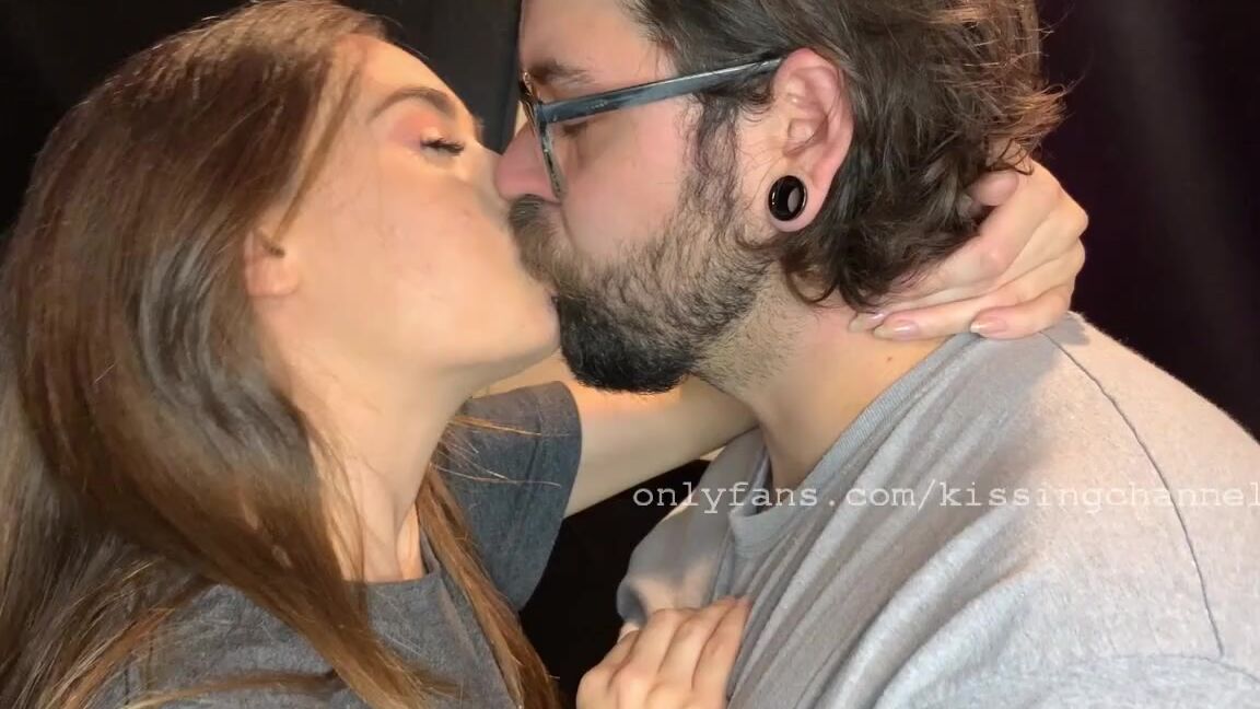 Kissingchannel Nicknamed Kissingchannel 10 16 2021 Onlyfans Video Colton And Veronica