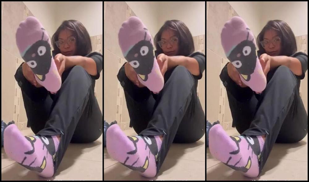 Vivi Ihellovivifeets Nicknamed Ihellovivifeets 09 08 2023 Onlyfans Video Having Fun At Work Self Worship Bt