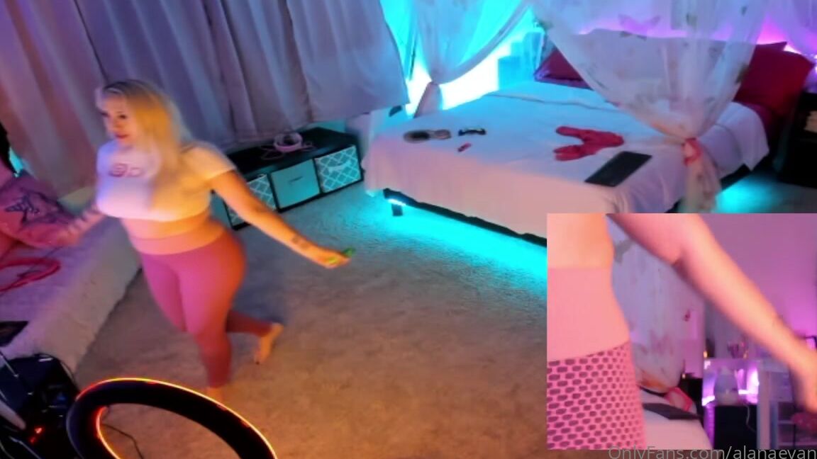 Alanaevansxxx 2186780579 08 08 2021 Check Out My Voyeur Cam