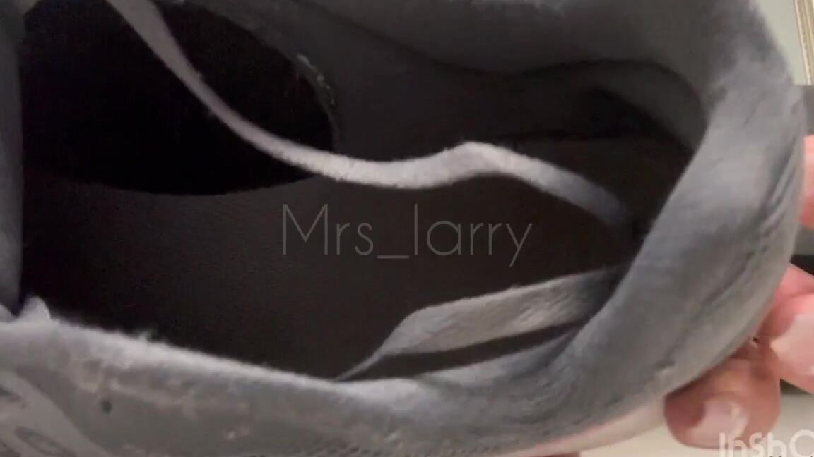 Mrs Larry Onlyfans Heres Something For My Sniffers And Sock Splashes Hier Etwas Fr Meine Schnffler Und Socken Spr